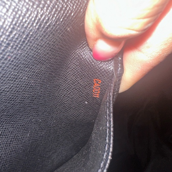 Louis Vuitton Saint Jacques Epi Bag and Wallet bundle - pre loved 100% authentic - Picture 10 of 14